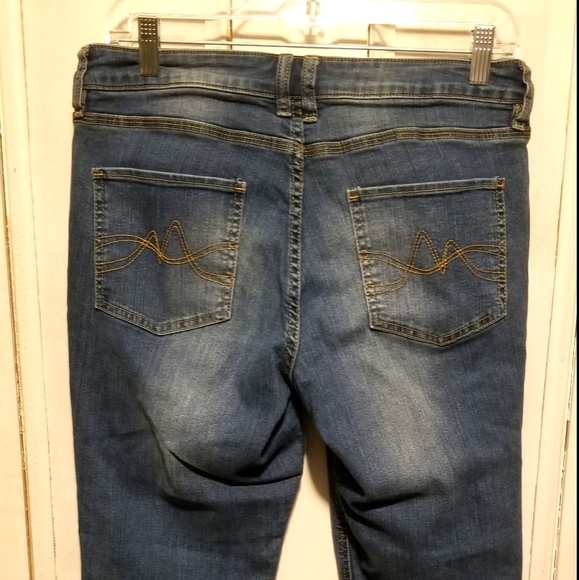 NY&Comp Curvy Crop boyfriend Jeans - Picture 1 of 2